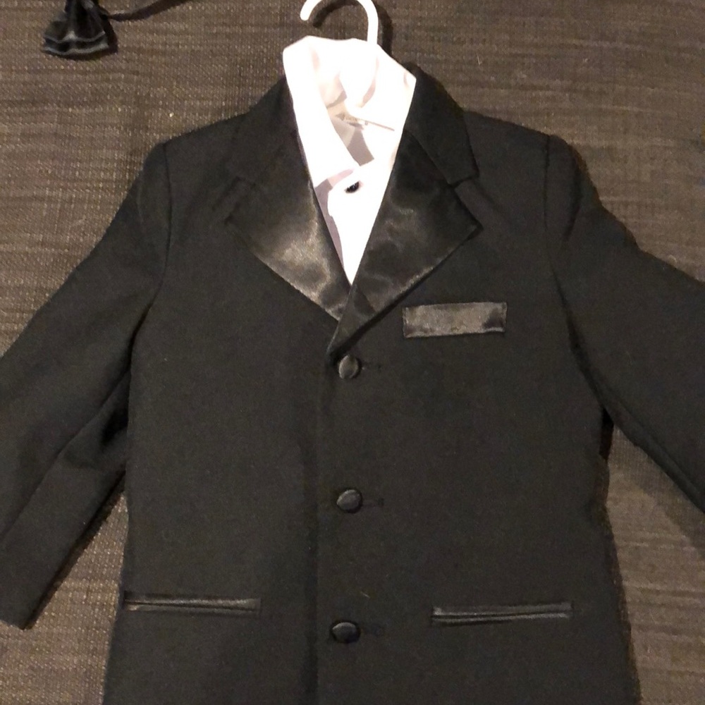 Toddle boy tuxedo